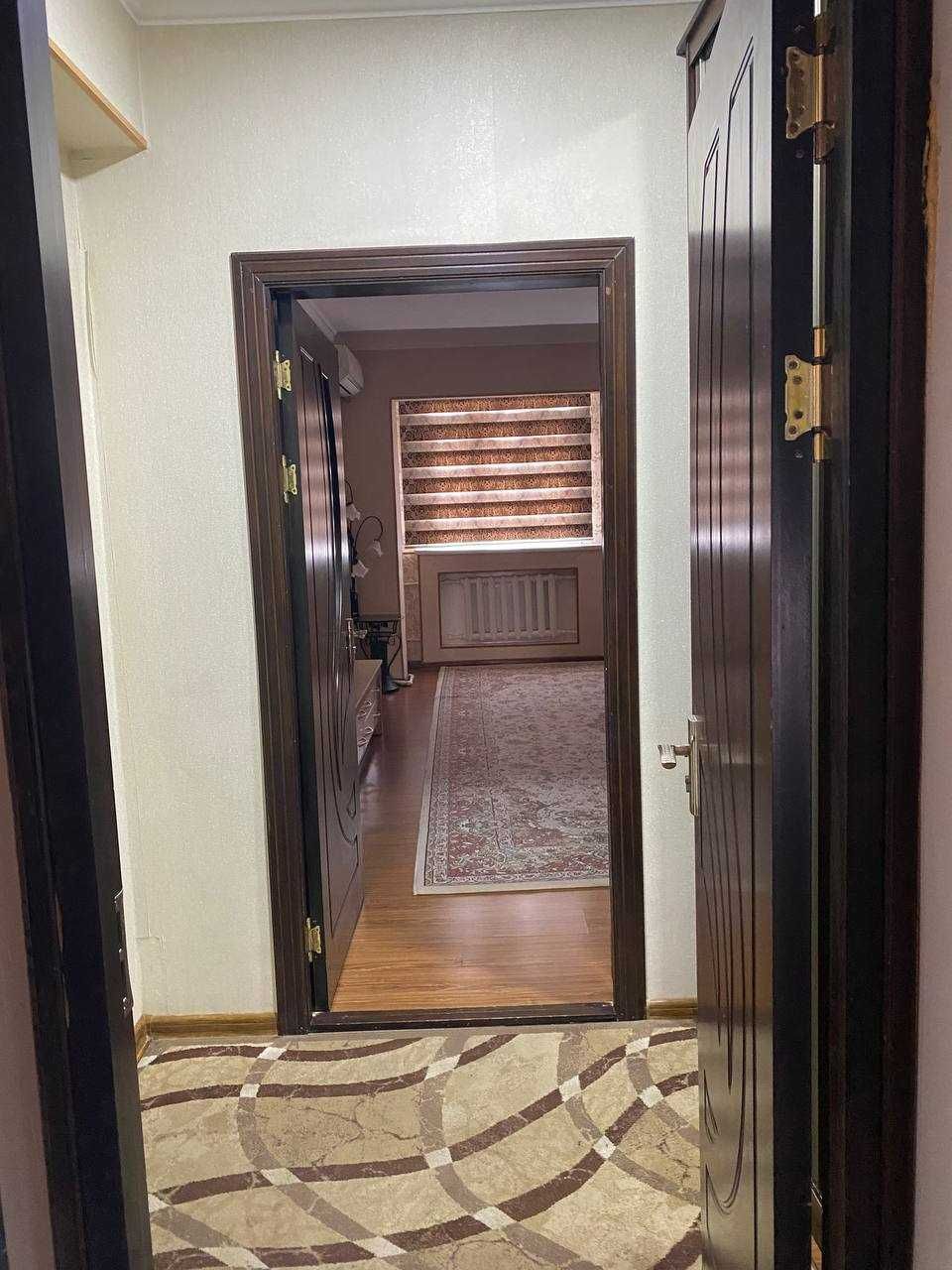 Продаётся 2-комнатная квартира Чиланзар-7, Базар "Катартал"