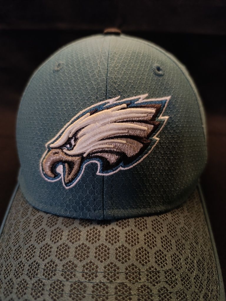 Шапка на Philadelphia Eagles