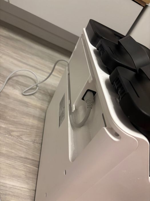 Statie de curatenie Roborock