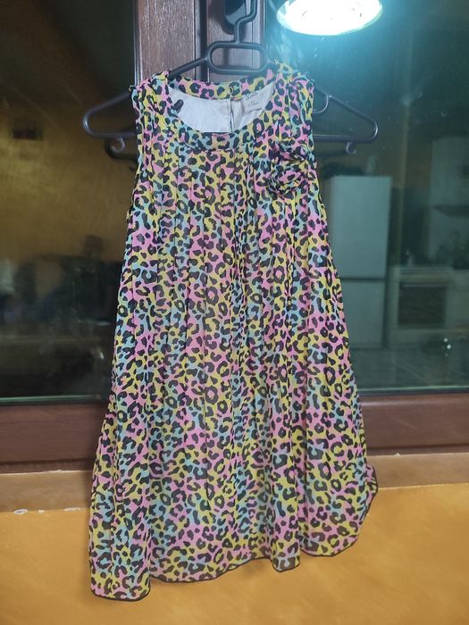 Роклята е уникална