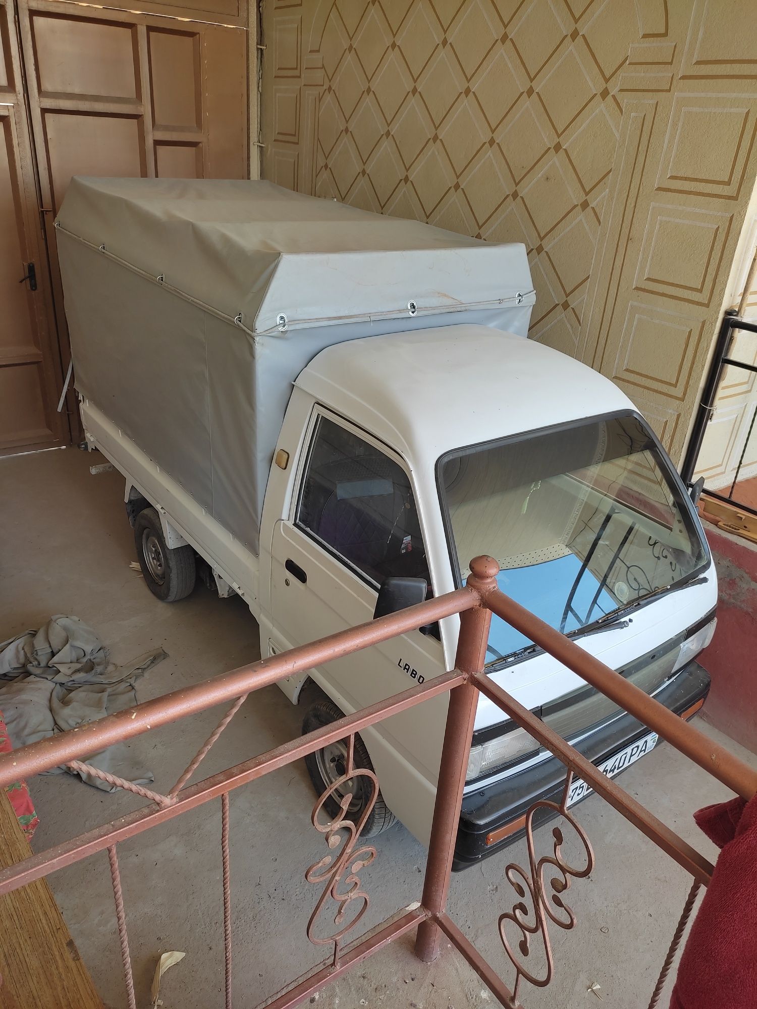 Damas labo sotiladi