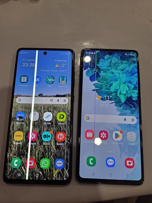 Самсунг S20 FE полоски на дисплей. С документам, а так трешин нету.