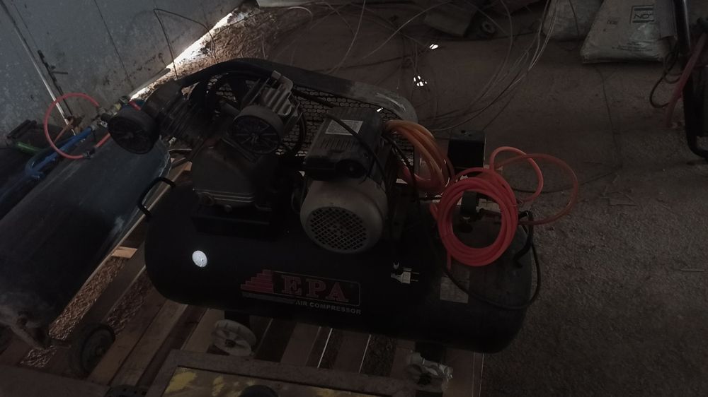 Компрессор, воздушный поршневый компрессор