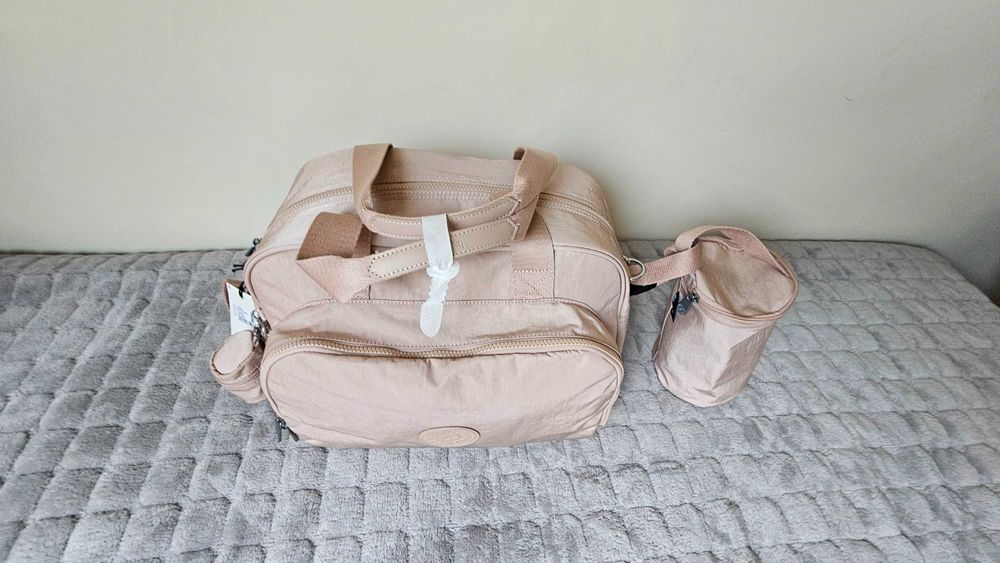 Geanta mare pentru bebelusi Kipling Camama noua cu eticheta