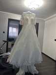 Vand rochie de mireasa