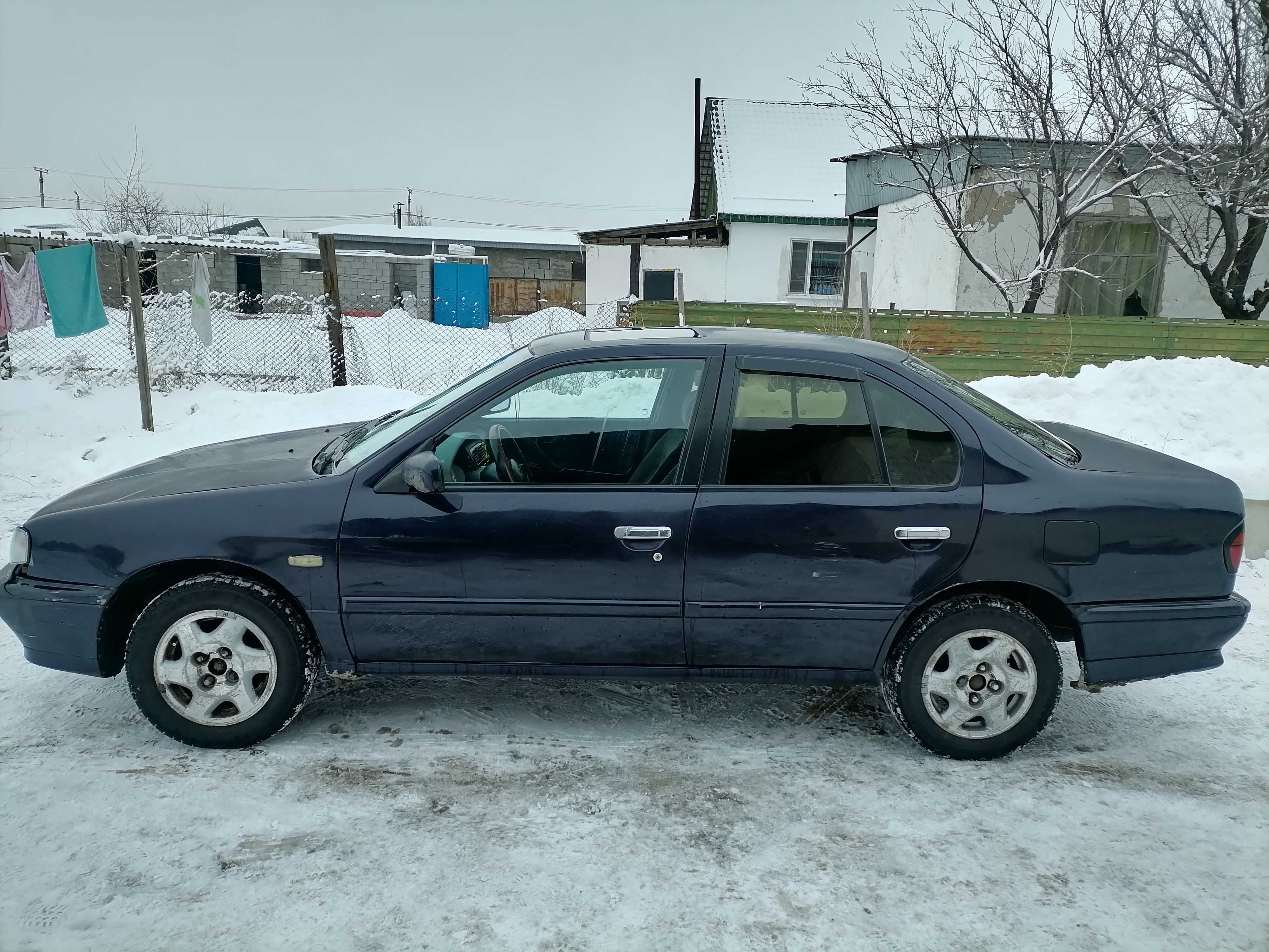 Машина Nissan Primera