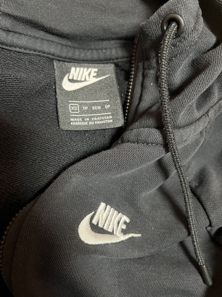 Дамски анцунг Nike