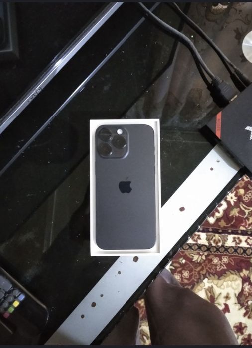 Iphone 15 pro max.  256 г