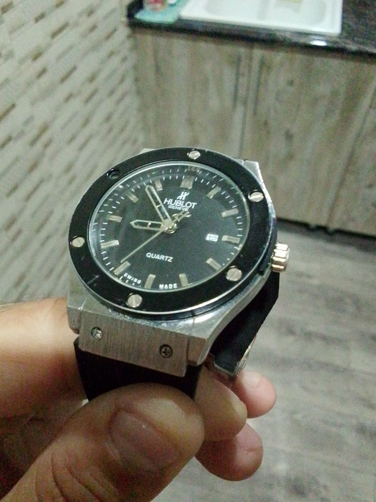 Продам часы HUBLOT