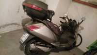 Vand  scuter Aprilia atlantic 250, an 2004