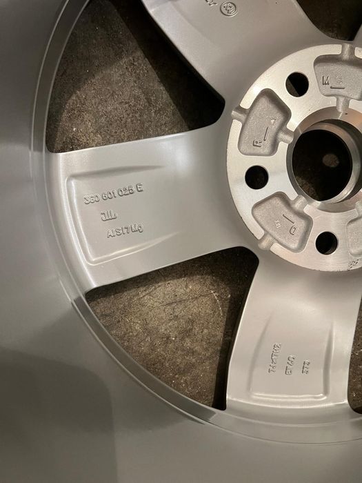 Janta noua vw Passat 17 3G0601025E