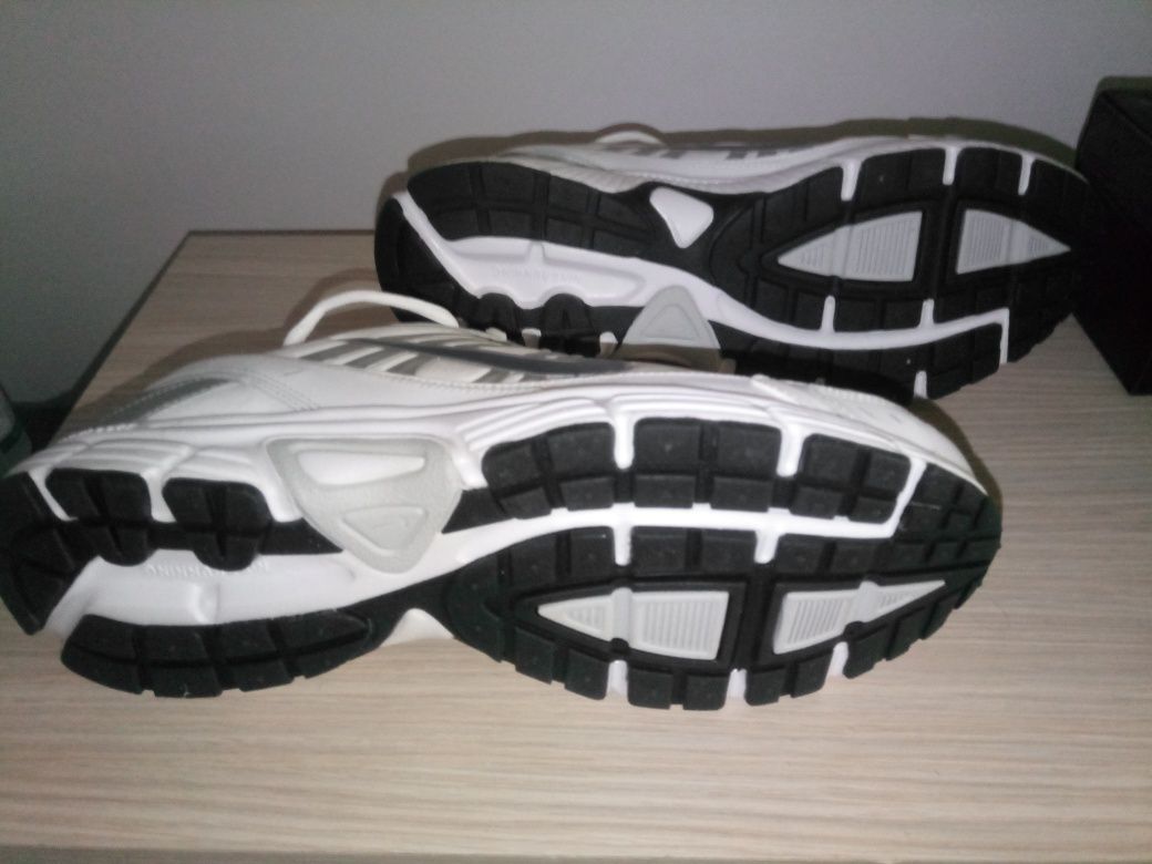 Adidasi originali Nike Running Dart 8 , noi (adidas , pantofi sport)