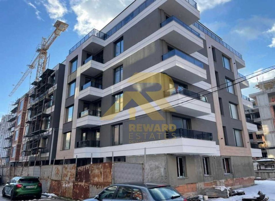 Продава се Двустаен апартамент в София, Център - 71 кв.м за 2043 €/кв.м - Снимка #2