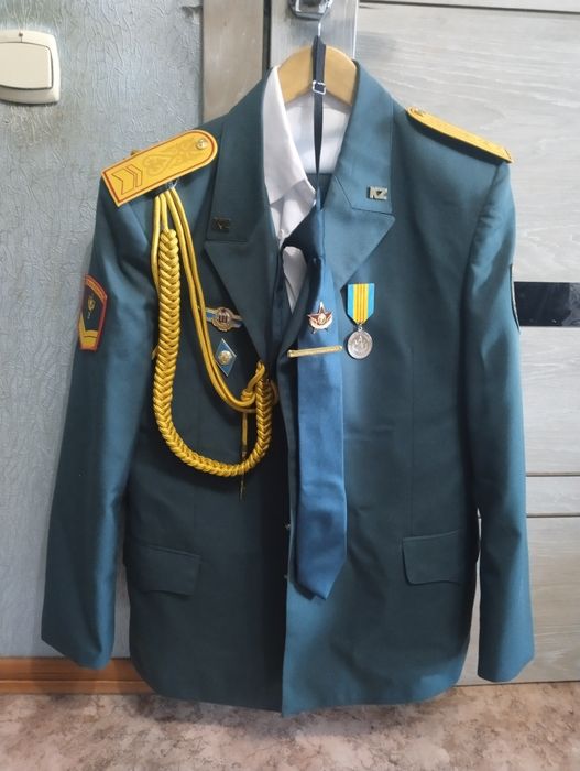 Продам парадную форму МО РК