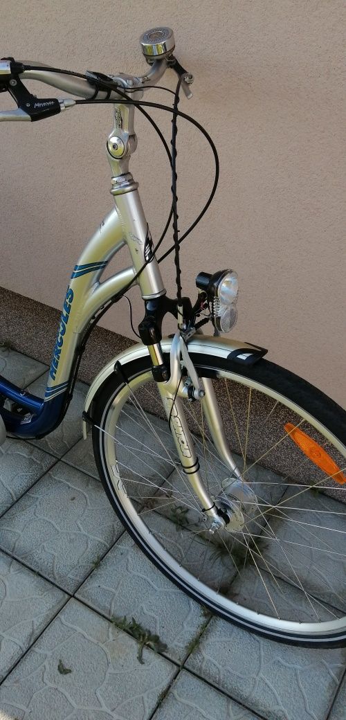 Bicicleta dame sau bărbați, aluminiu, suspensii, ca nouă