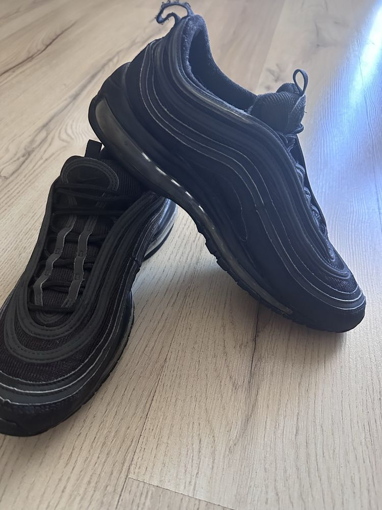 Nike маратонки р-р 43