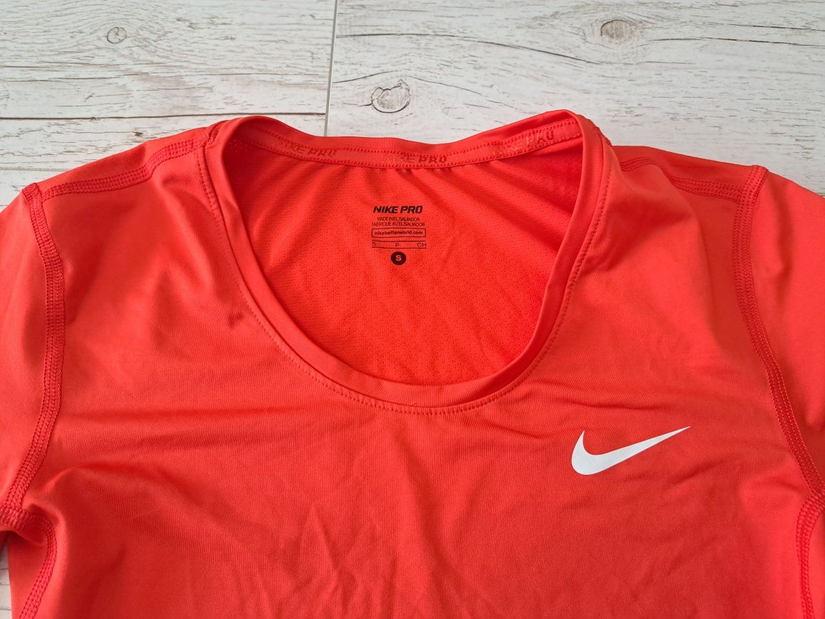 Nike Pro-Ориг. Дамска тениска