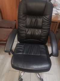 Продается офисная кресло