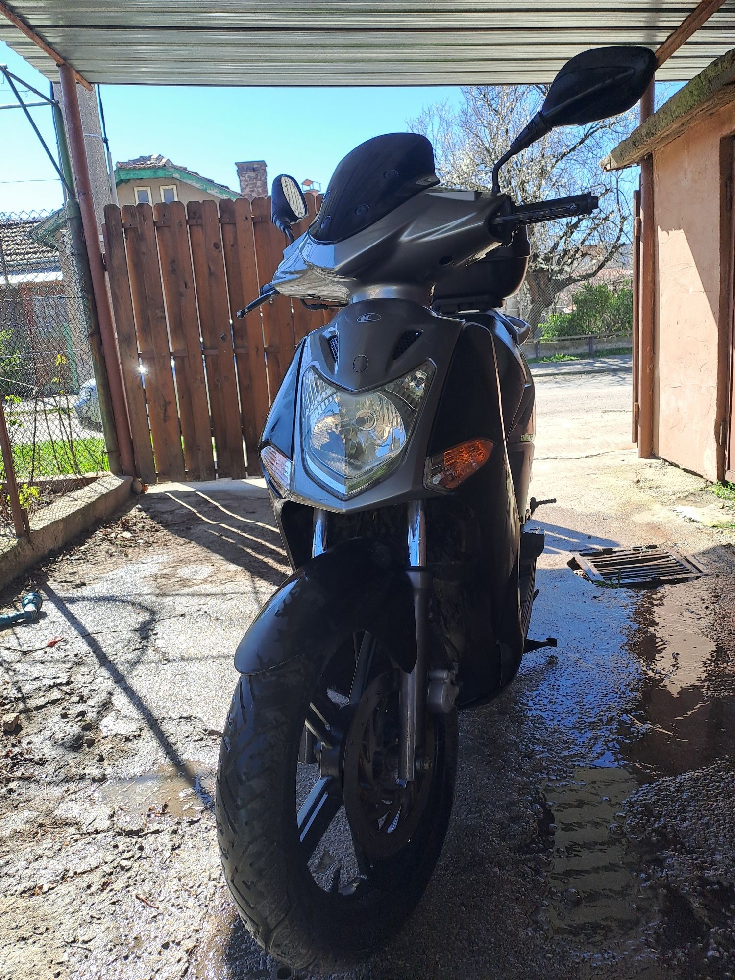 Скутер Kimko Agility 50