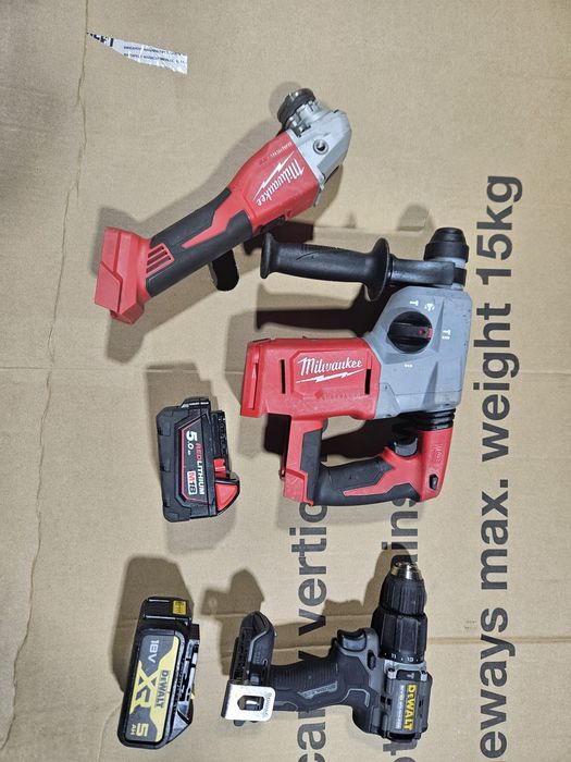 Scule milwaukee si dewalt 2023 -2024