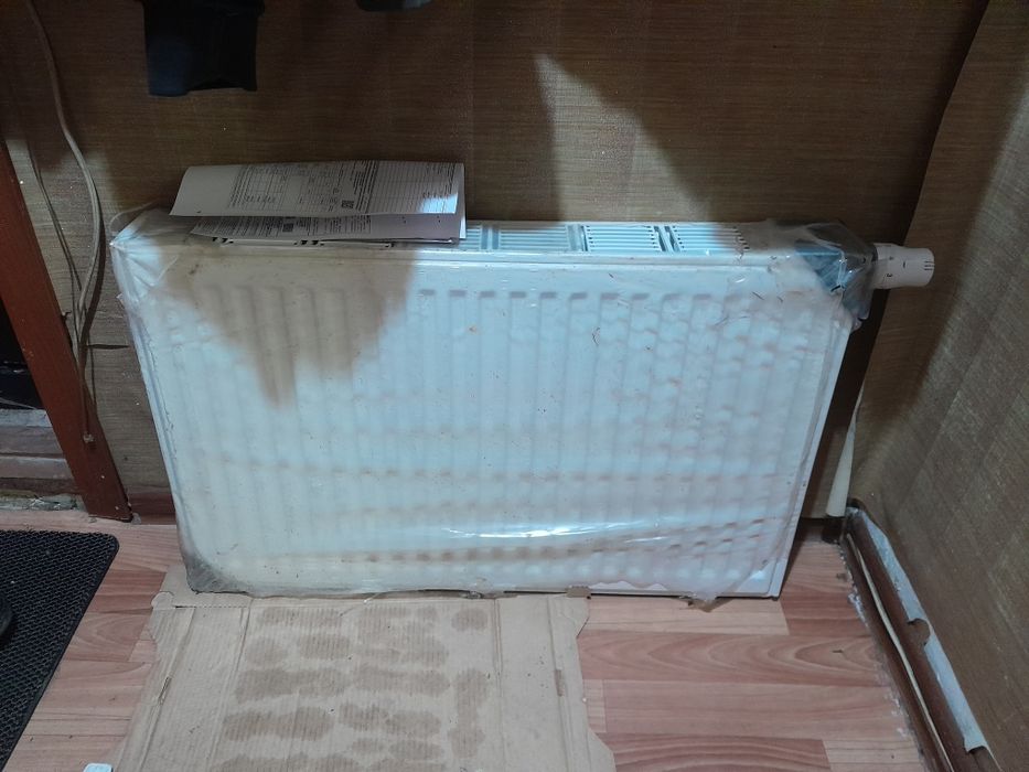 Продам радиатор отопление ,новый