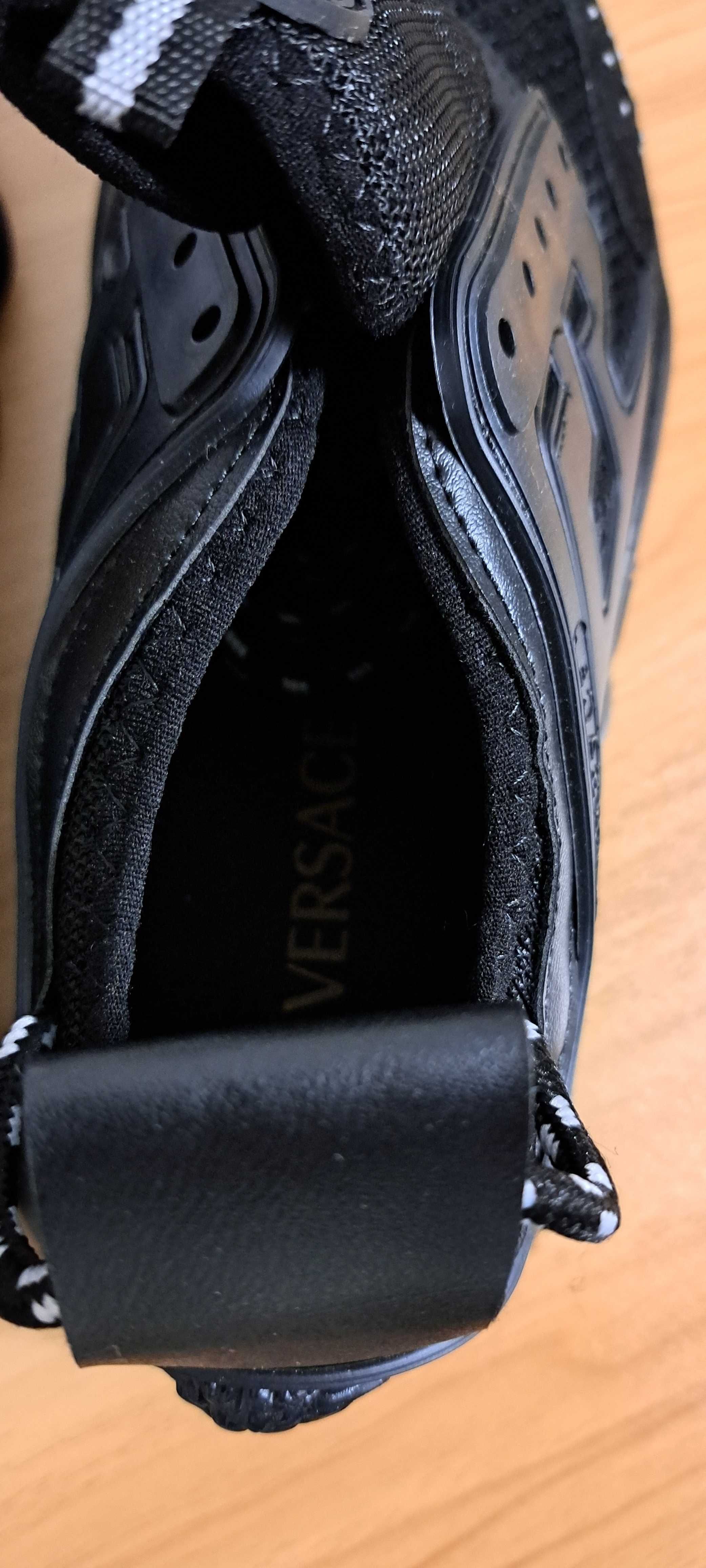 Adidasi Versace Chain Reaction