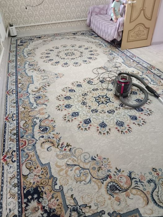 Ковер б/у в отличном состоянии