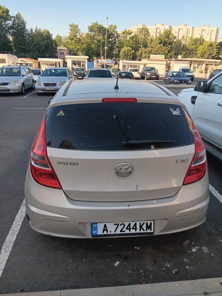 Продавам Hyundai i30