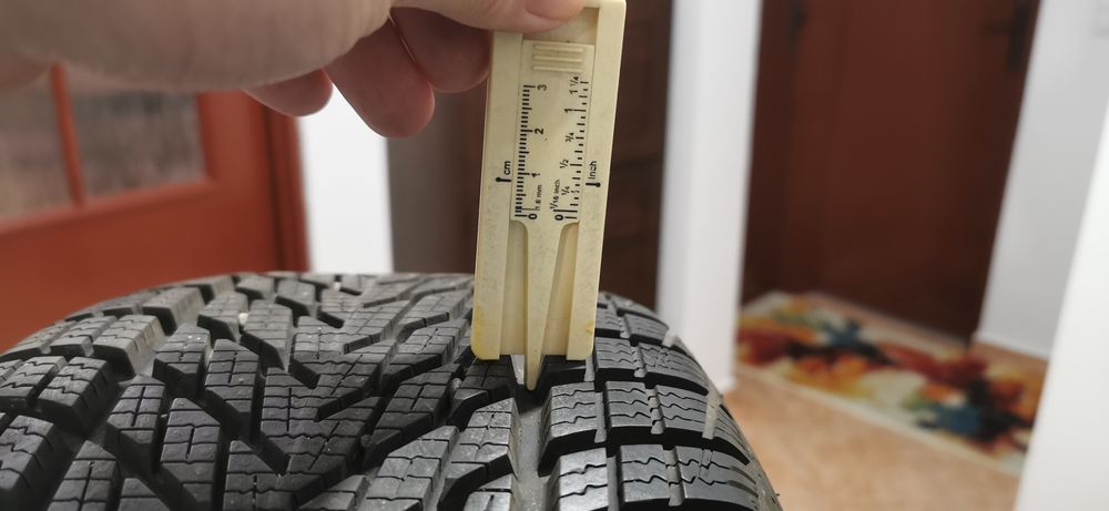 Vand anvelope de iarna Goodyear 215/55R17