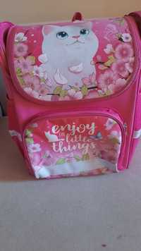 Рюкзак школьный  розовый