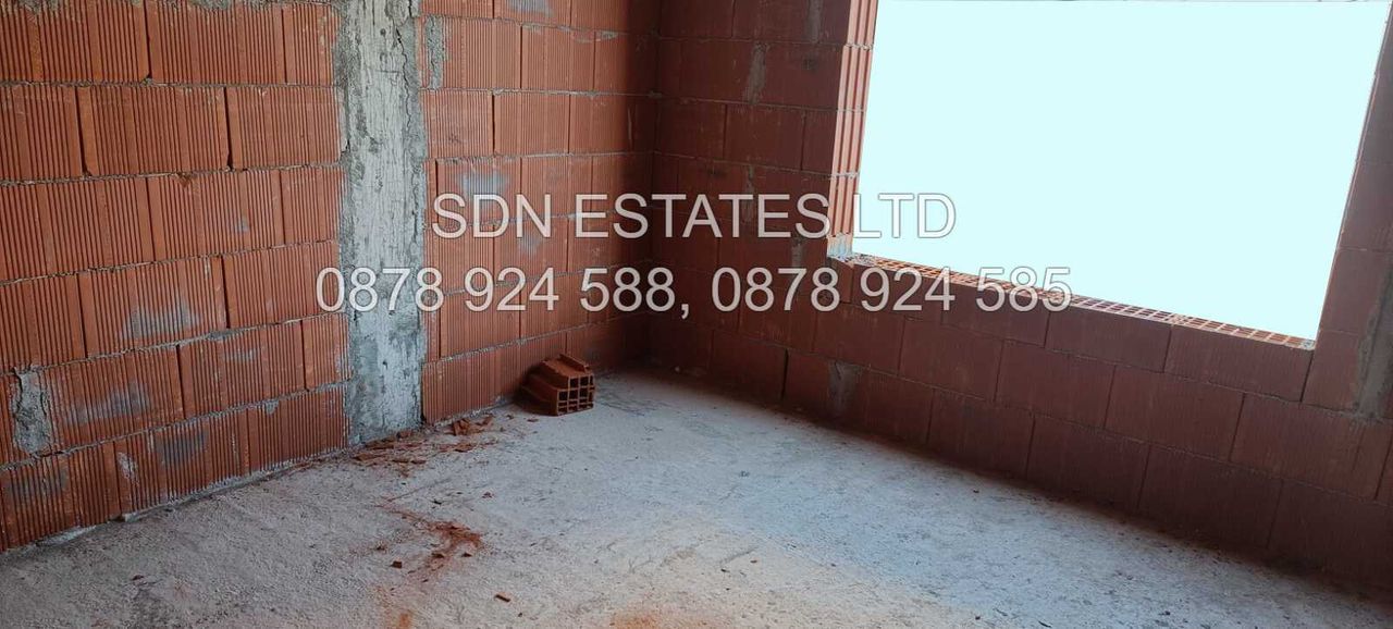 Продава се Тристаен апартамент в Казанлък - 125 кв.м за 969 €/кв.м - Снимка #1