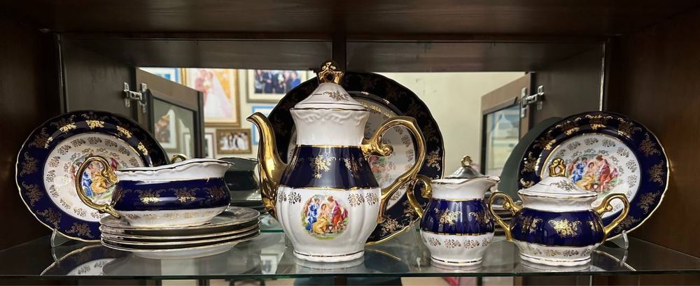 Продается набор посуды « Мадонна»