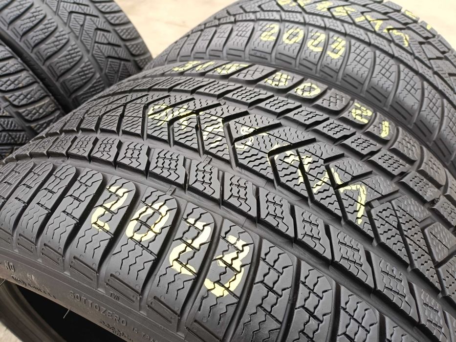 Set 4 anvelope de iarna 275 35 21 cu 315 30 21 pirelli N0 dot 2023