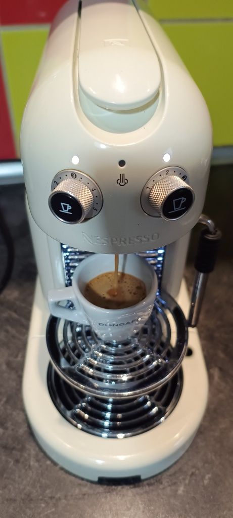 Aparat cafea, espresor, DeLonghi Maestria, capsule Nespresso
