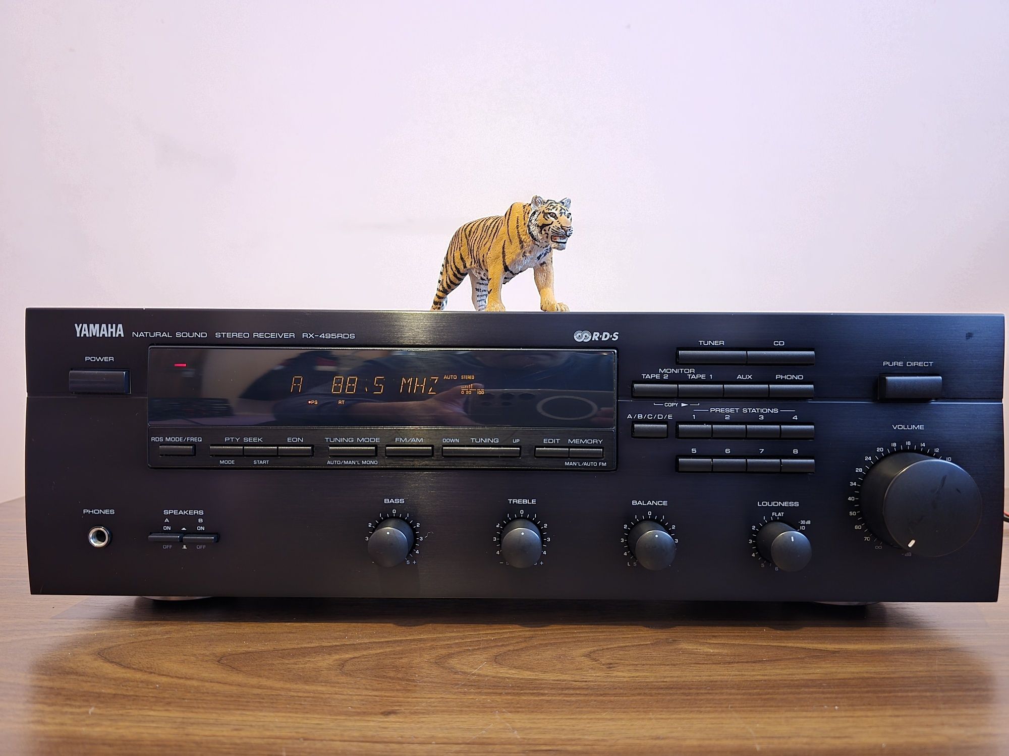 Yamaha RX-495RDS. Sunet cald, bogat în detalii. Preț fix !