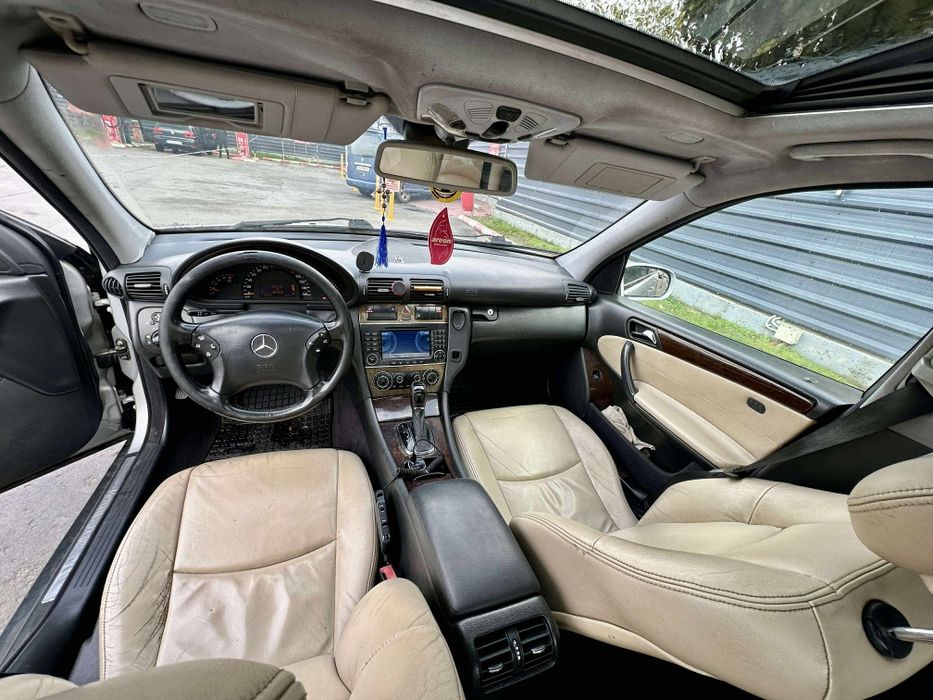 Vând Mercedes c class