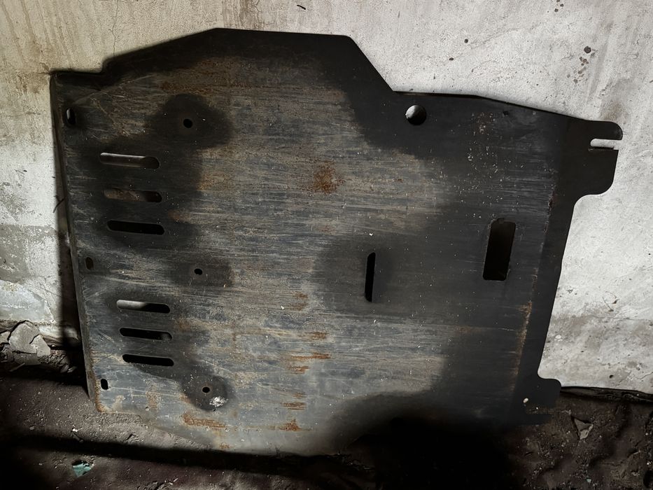 Защита двигателя Гольф 5