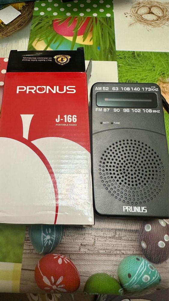 Mini radio portabil cu baterii nou nout
