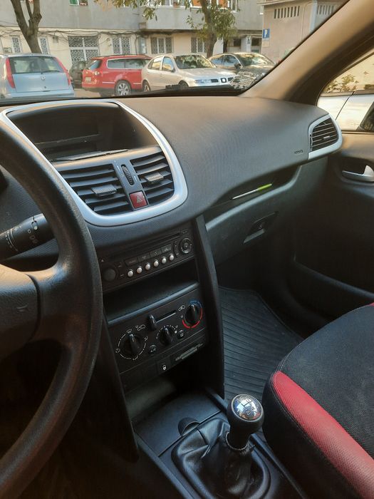 Peugeot 207 1.4 benzina din 2007 Euro 4