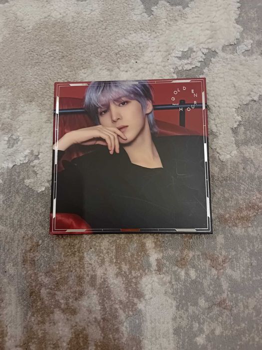 Golden Hour digipack Yunho