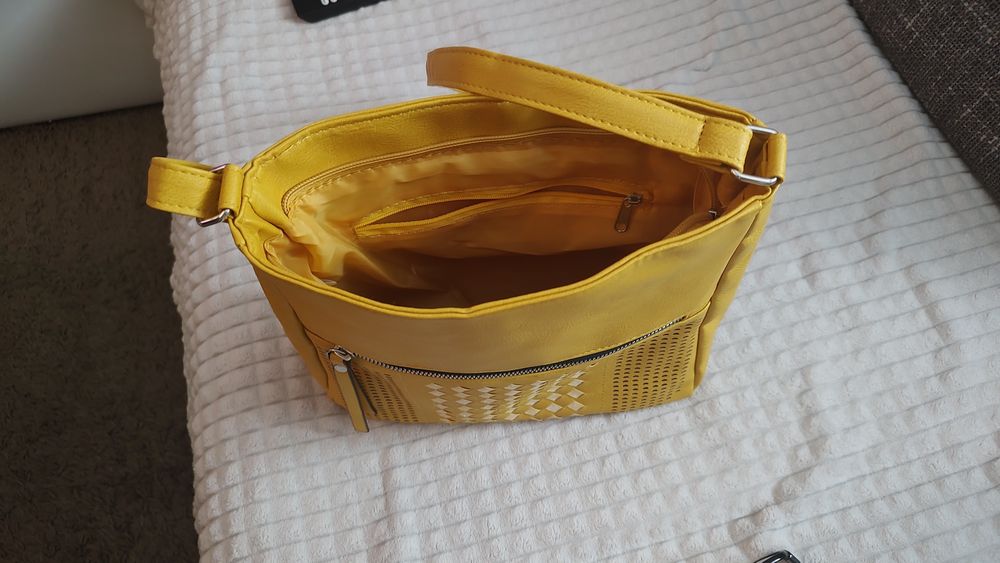 Geanta galbena de umar