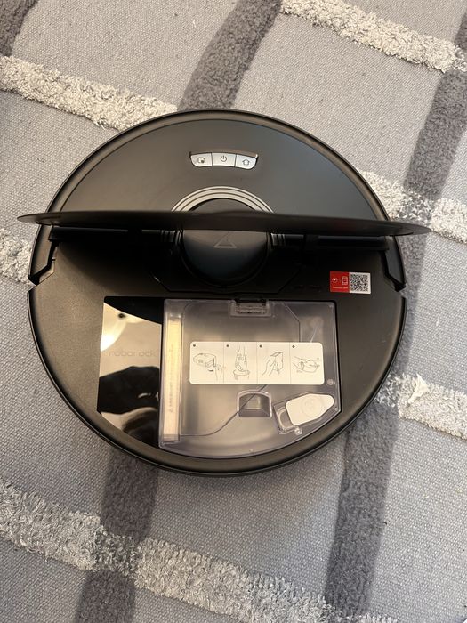 Robot aspirare Roborock Q7 Max, statie inteligenta de golire a sacului