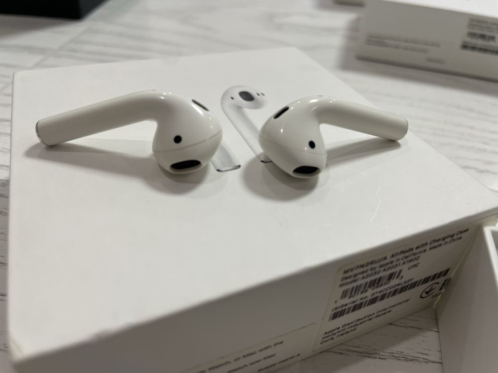 Кейс от Airpods 2.1.