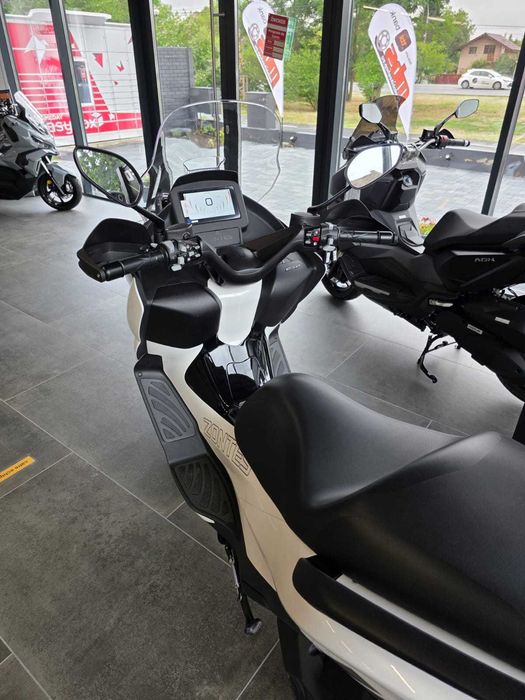 Zontes E125 ABS, - Permis B, rate TBI Maxiscuter