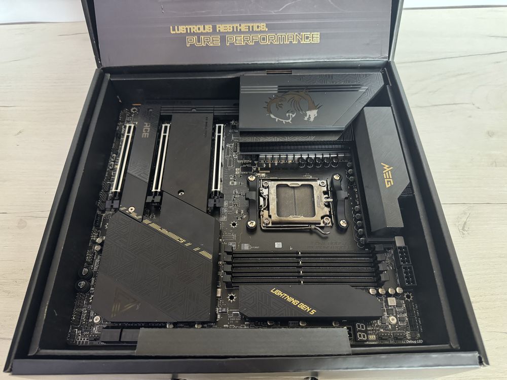 MSi Meg X670E Ace