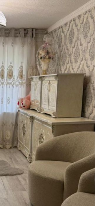 Мебельный сундук (сондиқ) и тумбочка