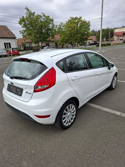 Ford Fiesta Trend 1.4 Benzina + GPL 2010