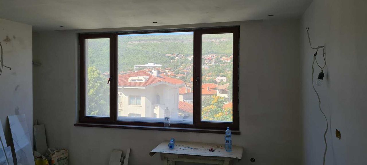 Продава се Четиристаен апартамент в Провадия - 140 кв.м за 858 €/кв.м - Снимка #2