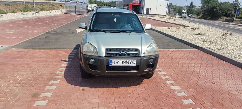 Hyundai Tucson ,An 2005 ,2.0cm3 .3400Euro negociabil