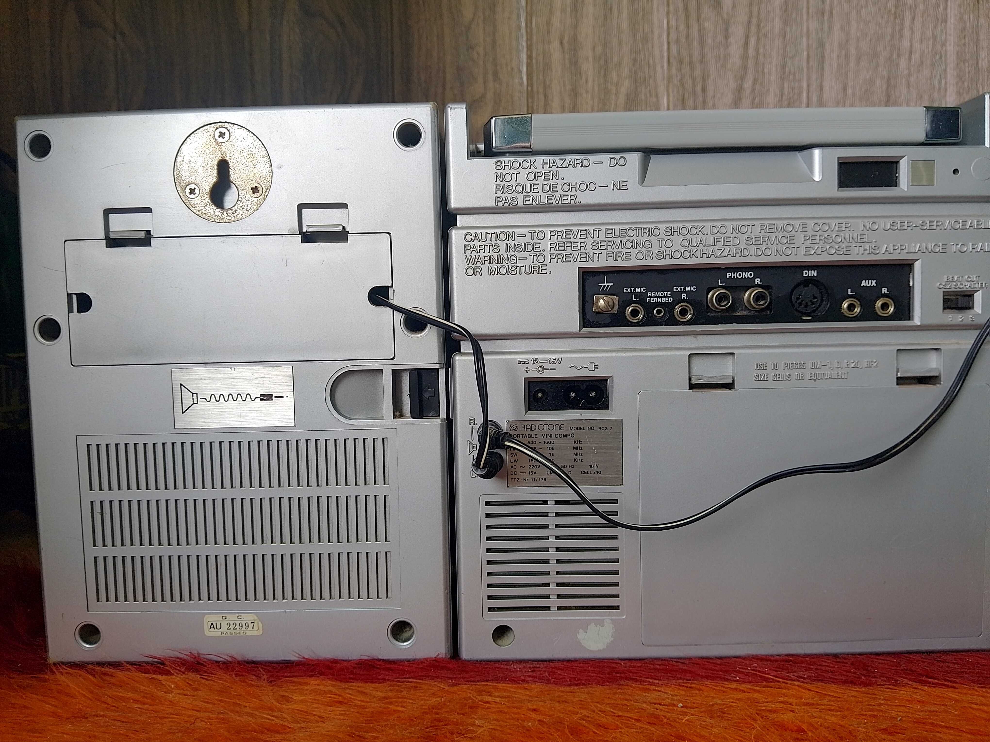 Радио касетофон Radiotone